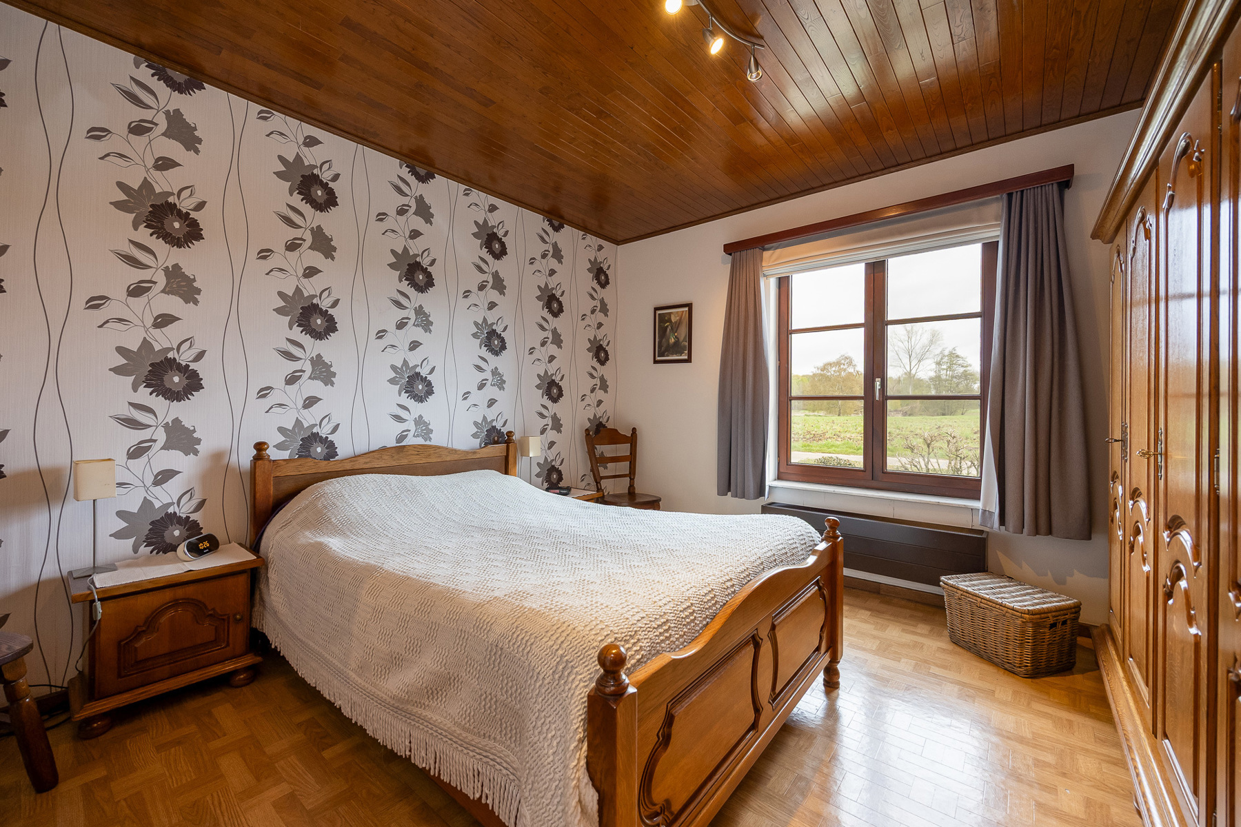 Rustig gelegen gezinswoning met 5 slaapkamers op een perceel van 1.782m². - foto 4