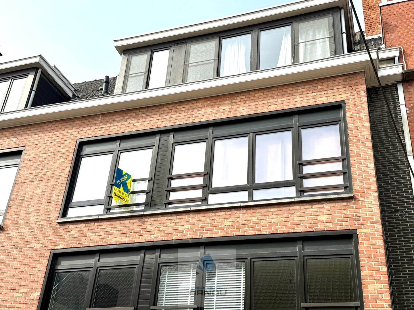 Ruim en lichtrijk appartement met 3 slaapkamers - foto 2