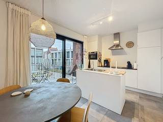 LAYOUT: 1ST FLOOR: - entrance hall - bright living space - fully equipped kitchen - guest toilet- storage room with washing machine connection...