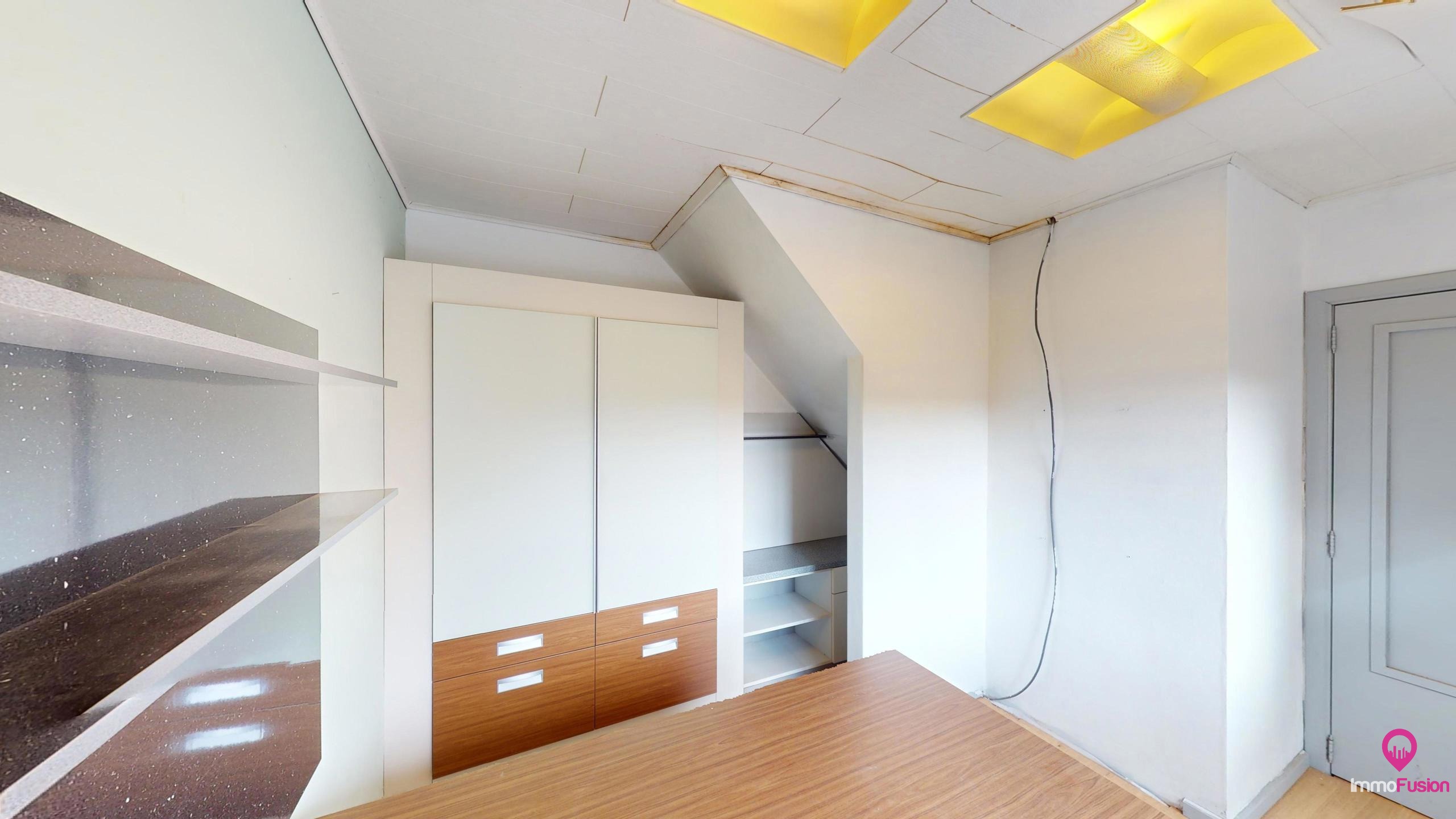 Uitstekend bereikbaar pand met magazijn, bureaus + app! - foto 4