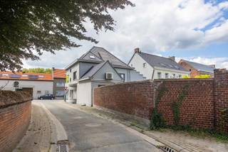 Instapklare woning met tuin, terras en ruimte voor hobby of praktijkIn het charmante Aspelare bevindt zich deze instapklare gezinswoning op een...