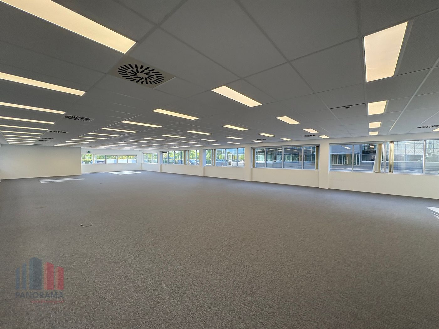 Kwalitatieve kantoorruimte van 552 m² met uitstekende bereikbaarheid - photo 3