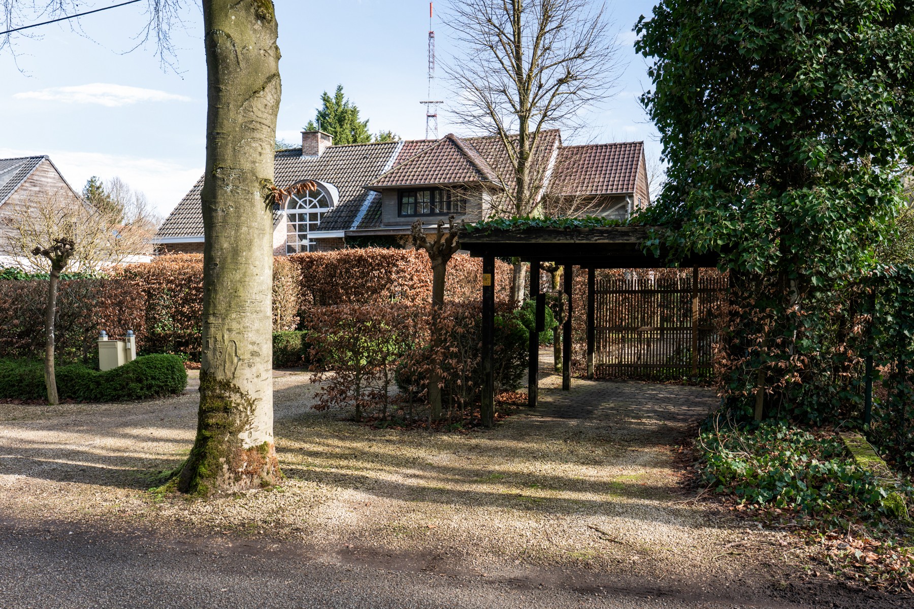 Charmante halfopen woning met polyvalent bijgebouw - foto 5