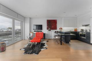 Droom jij van wonen in een stijlvol, perfect afgewerkt appartement met twee slaapkamers, twee badkamers én een adembenemend uitzicht?Dan is dit...