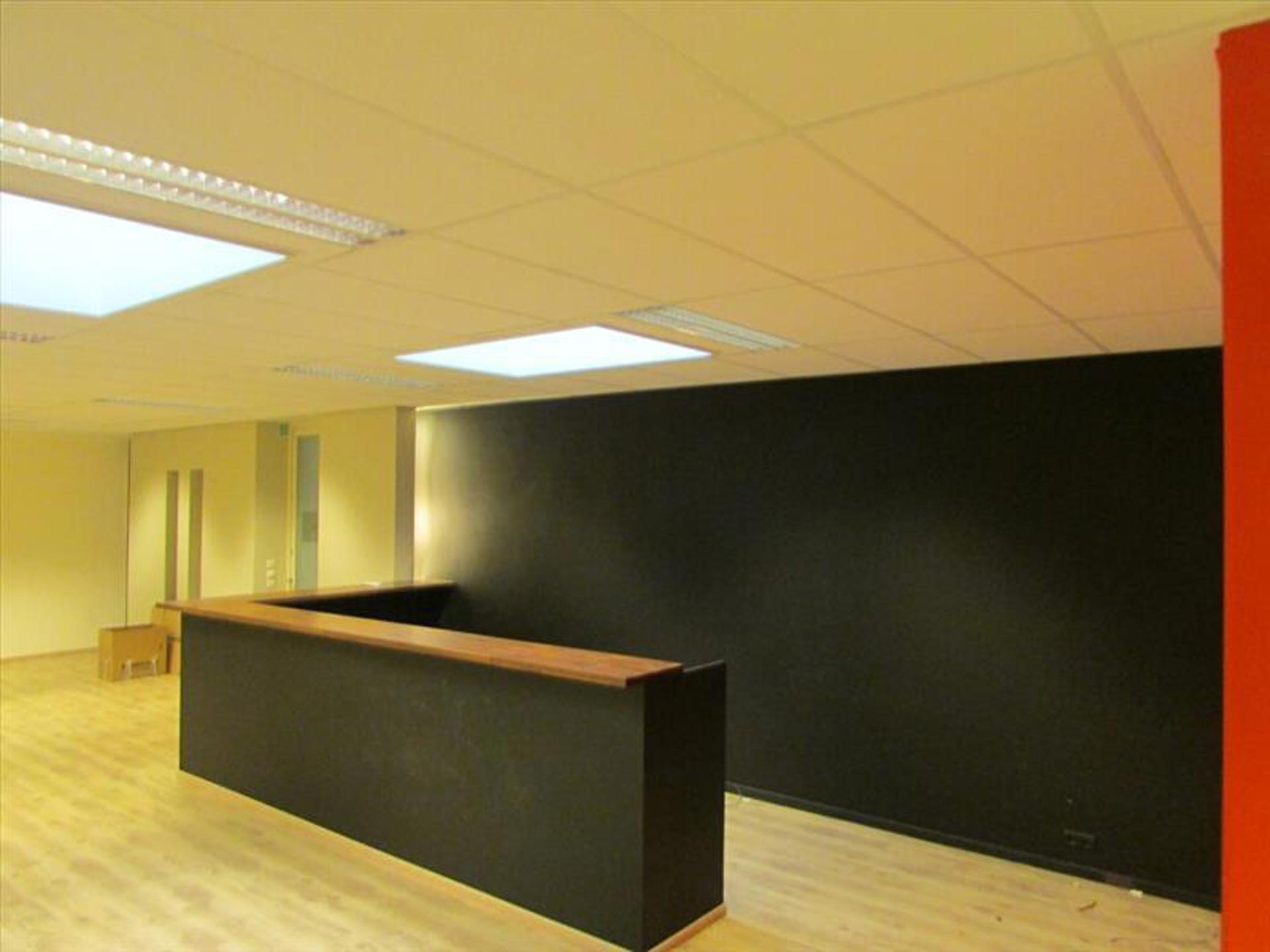 Commercial à louer à Zaventem - photo 5