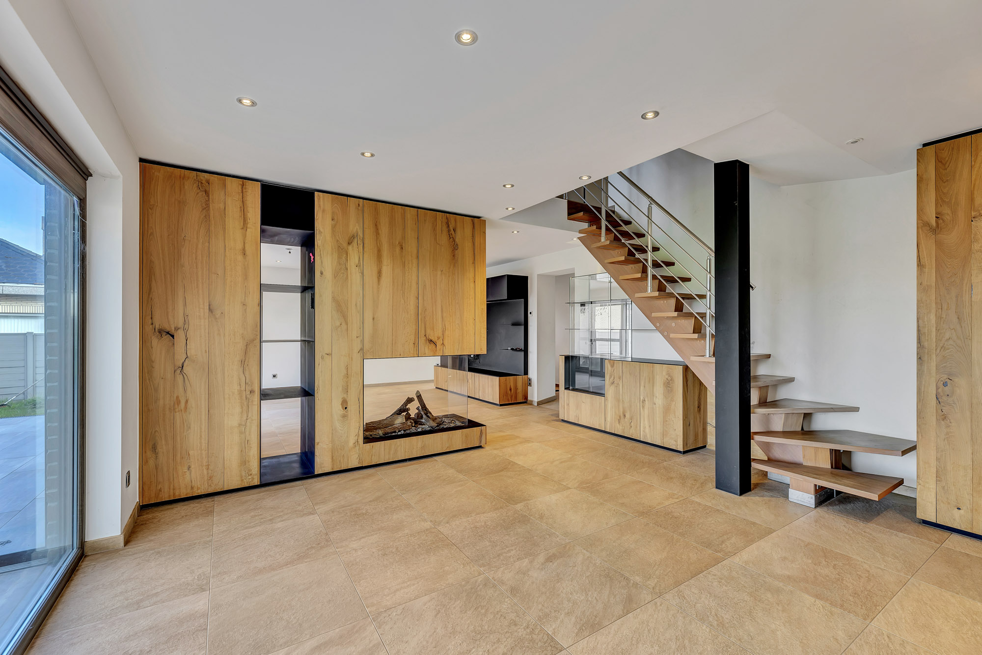Zeer ruime woning met mogelijkheid zelfstandige activiteit - foto 4