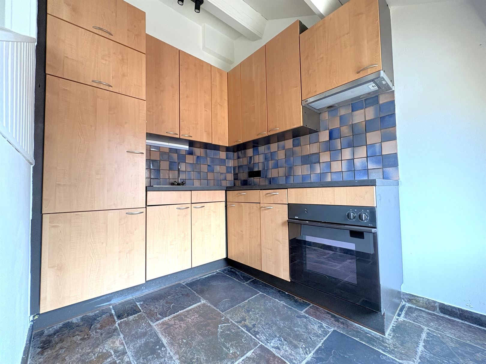 Apartment for rent in Moerzeke with 2 bedrooms - photo 4
