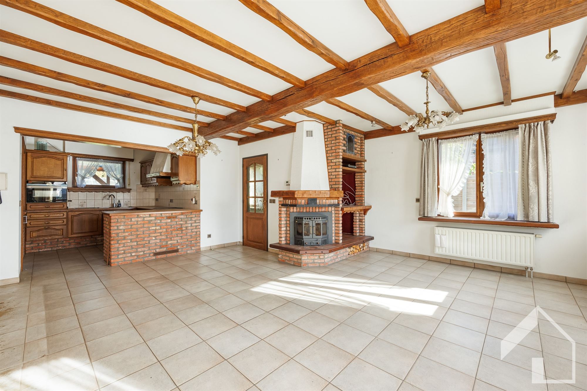 Te renoveren landhuis + achterliggend weiland - foto 4