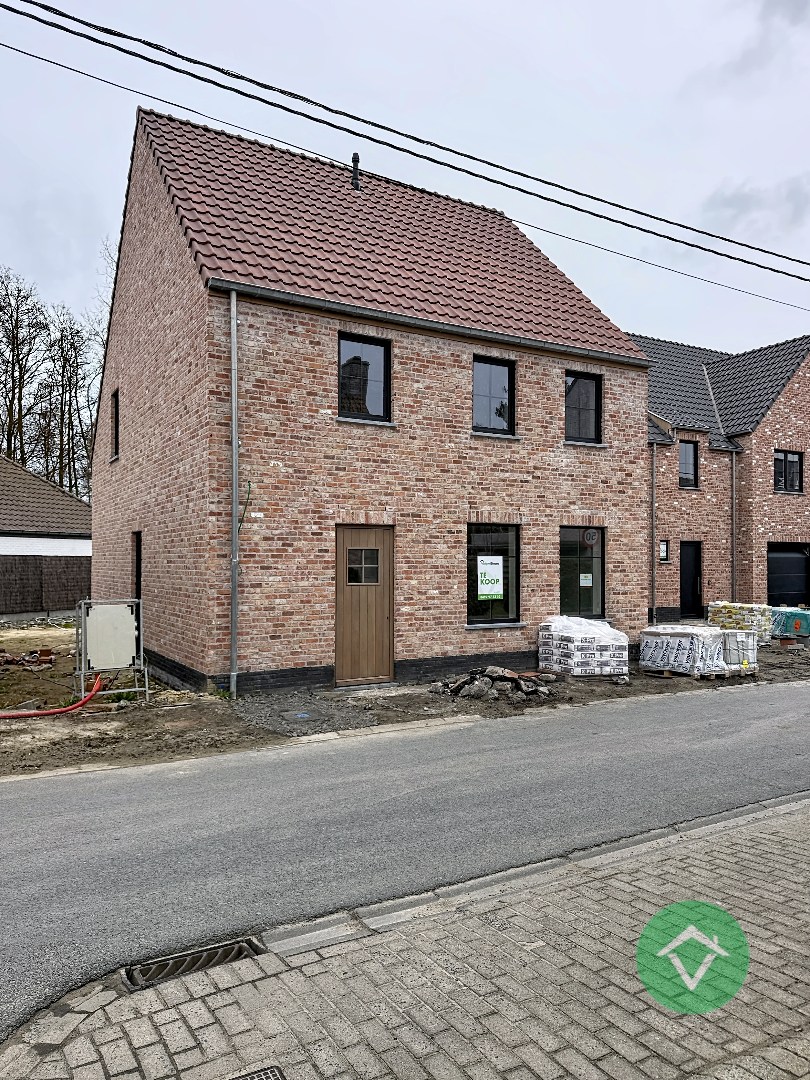 Alleenstaande nieuwbouwwoning met 4 slaapkamers en tuin te Koekelare - foto 2