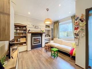 Woning te koop in de Broekkantstraat in Baasrode.Deze charmante woning, gelegen in een rustige en gezellige buurt in Baasrode is ideaal voor wie...