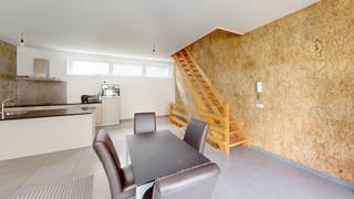 Moderne woning met 3 slaapkamers op wandelafstand van de Grote Markt en het Eilandje.Het pand dateert van 2012 en is voorzien van hedendaags comfort...