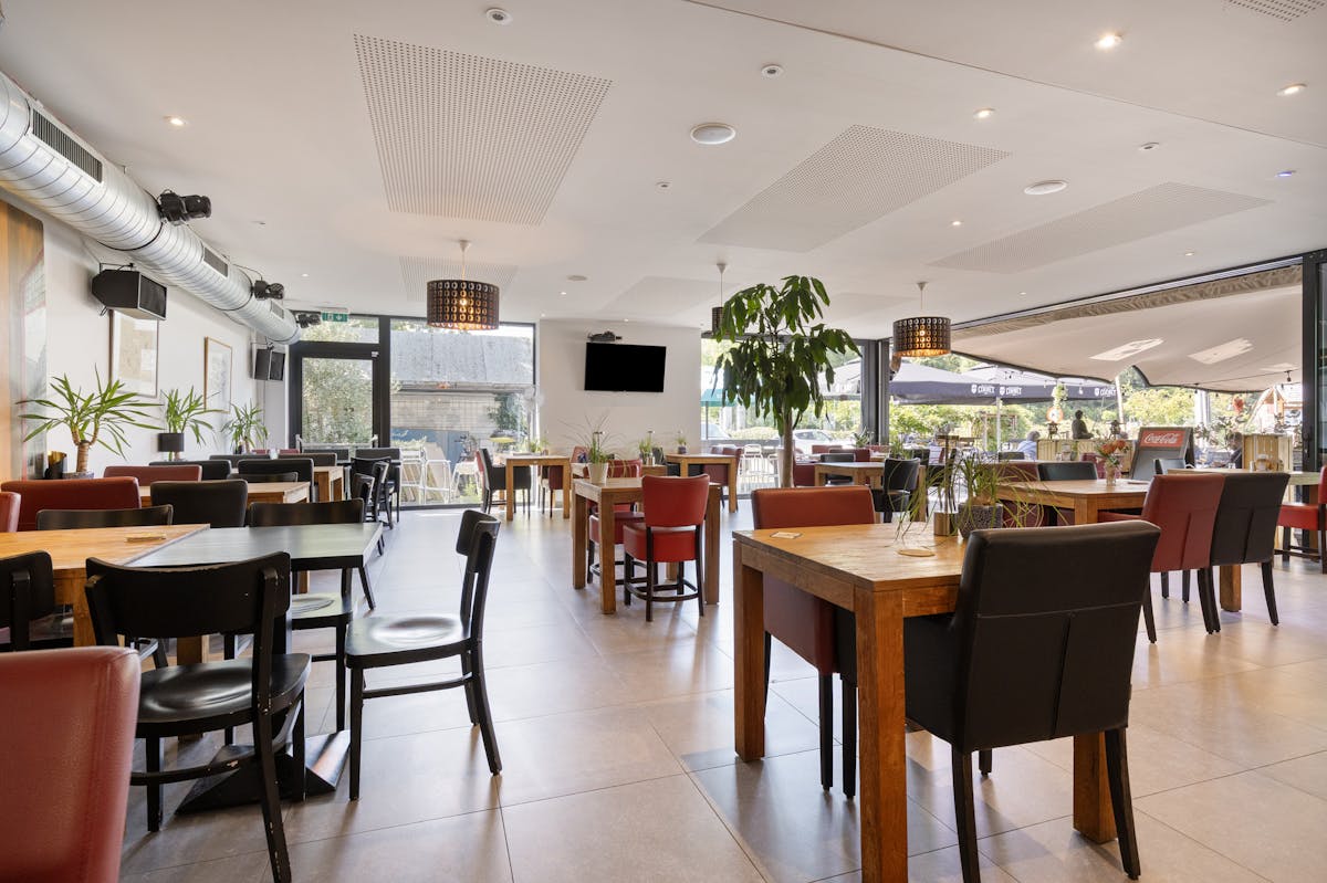 Bâtiment commercial spacieux avec une belle salle de fête au moulin à vent d'Oelegem ! - photo 5