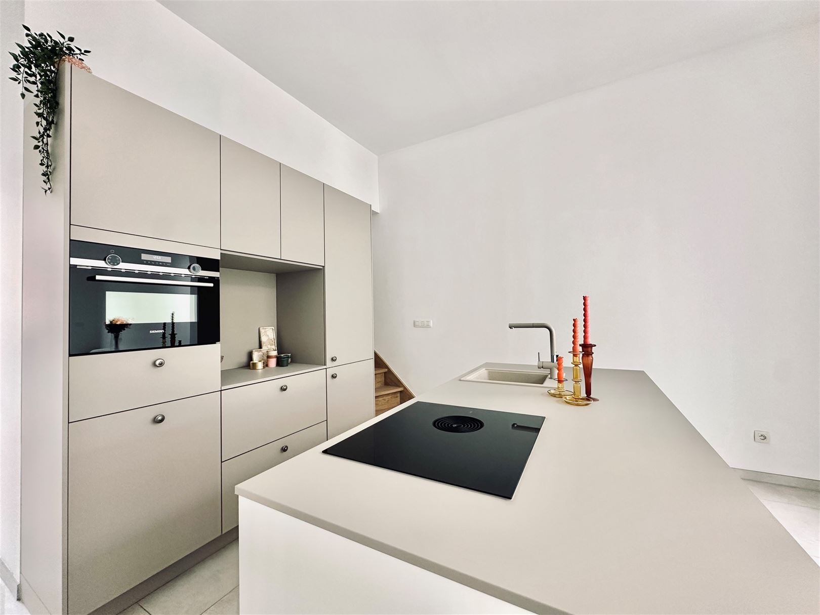 Volledig gerenoveerde woning met tuin - foto 4