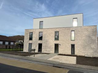 Stijlvol nieuwbouw BEN appartement op de 1ste verdieping in Tielt-Winge.Dit appartement heeft volgende indeling: inkom, toilet, open leefruimte met...