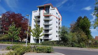 Dit unieke appartement bevindt zich in de Residentie Kiana ontworpen door Govaert & Vanhoutte Architects. Met een bewoonbare oppervlakte van...