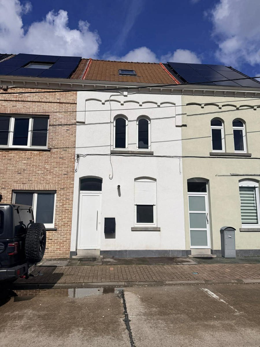 GRONDIG OP TE FRISSEN EENGEZINSWONING - foto 1