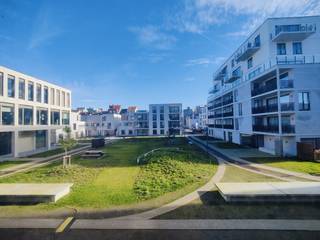 Dit nieuwbouwappartement met twee slaapkamers is gelegen in een rustige residentie met een eigen binnentuin, een ware oase van rust en groen...