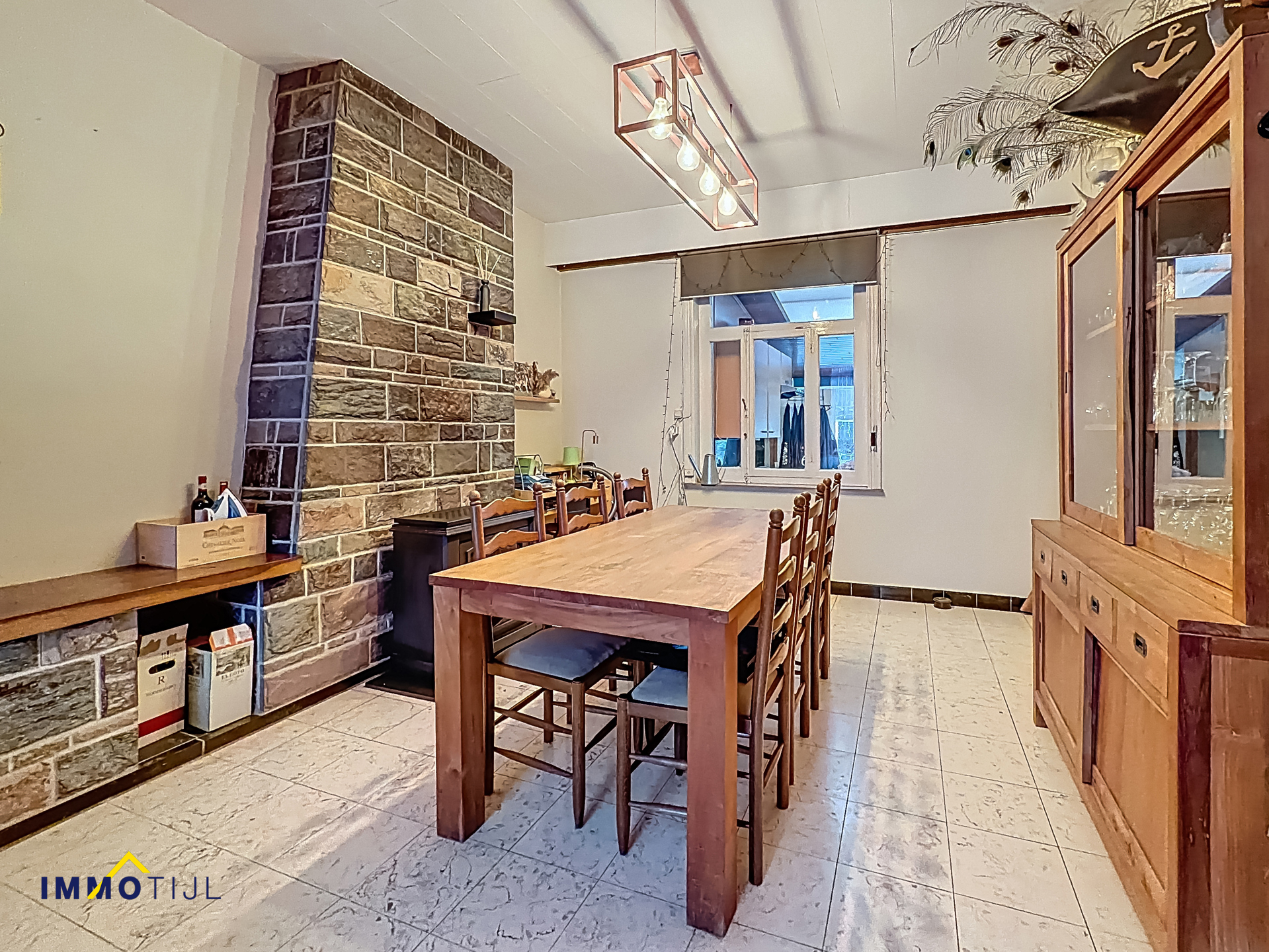 Halfopen woning op rustige locatie met achterliggende loods! - foto 5