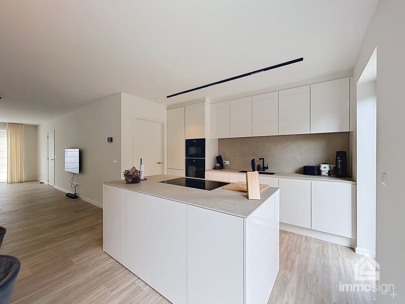 Lichtrijke woning met 3 volwaardige slaapkamers te Pelt! - foto 5
