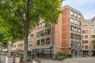 Gerenoveerde studio (ca. 40m) gelegen aan de Scheldekaaien met uitzicht op het Steen en de Schelde.Een rustige woonwijk in het hart van de...