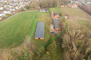 Projet de terrain à Waasmunster, à la frontière de Sinaai, à vendreCe beau terrain d'une superficie de +/-8Emplacement :Cette maison à démolir /...