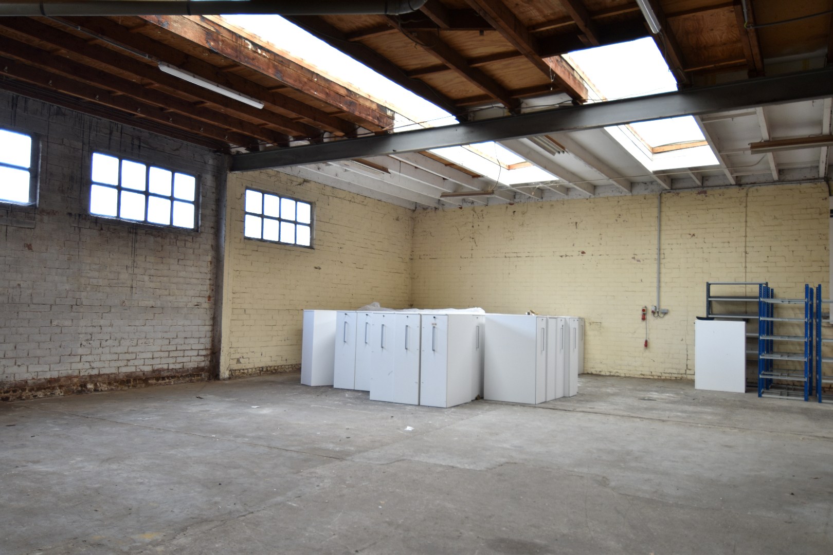 Commercial for sale in Bissegem - photo 4