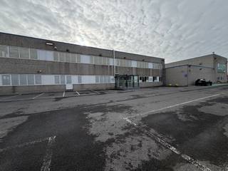 Bent u op zoek naar een direct beschikbaar logistiek platform op een strategische locatie in Wallonië?Ontdek dit uitzonderlijke magazijn gelegen aan...