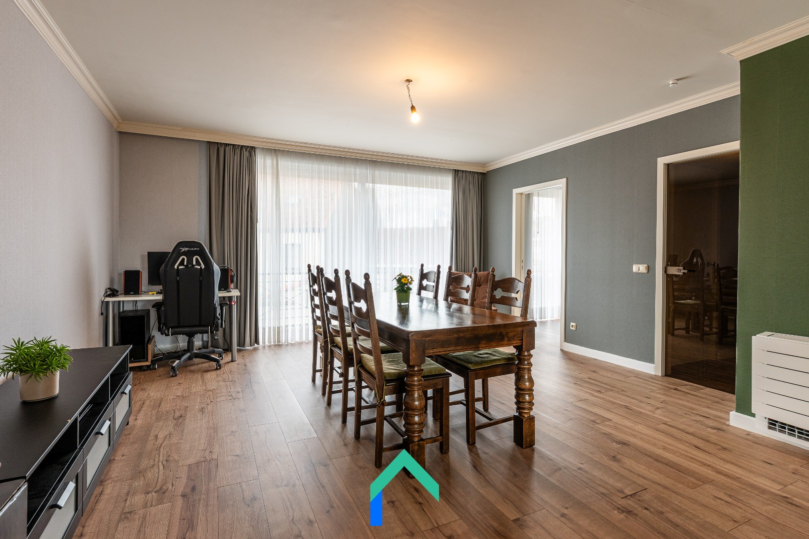 Ruim appartement met terras en garage in centrum Tielt - foto 4