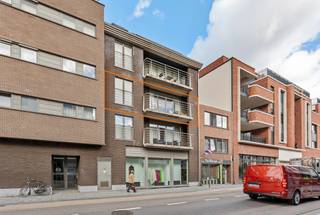 In de stijlvolle Residentie Althea, op de 2de verdieping, bevindt zich dit instapklare en ruime appartement van 130m² met terras. Directe omgeving...