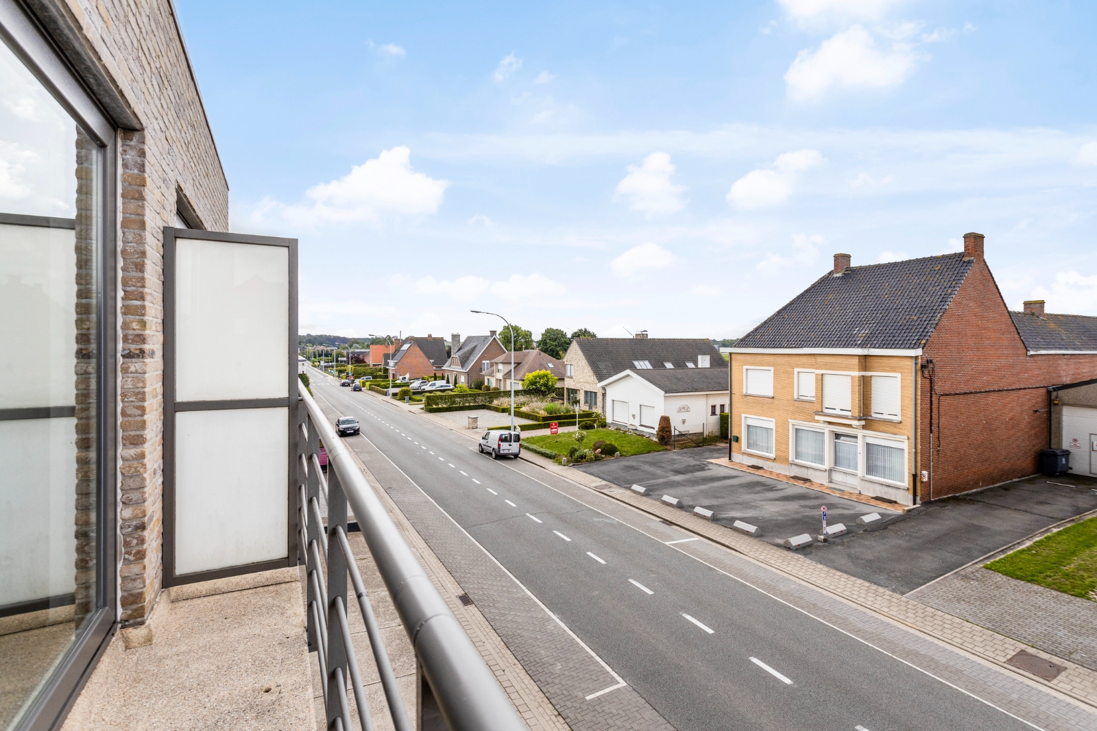 Opbrengsteigendom: 2 verhuurde appartementen met 3 garages - foto 4