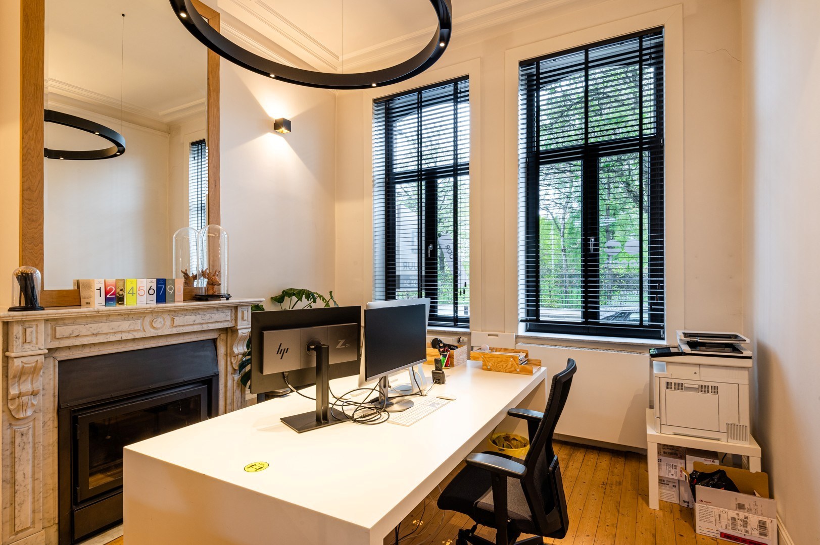 Karaktervolle, gemeubelde kantoorruimte in statig herenhuis te Gent - foto 4