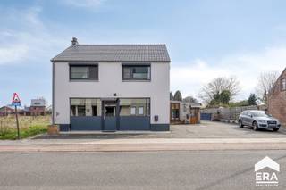 Gerenoveerd handelshuis met 5 slaapkamers te koop in Lommel!Lommel: Instapklaar, energiezuinig en ruim (288m²) handelshuis met 5 slks op 990m² en...