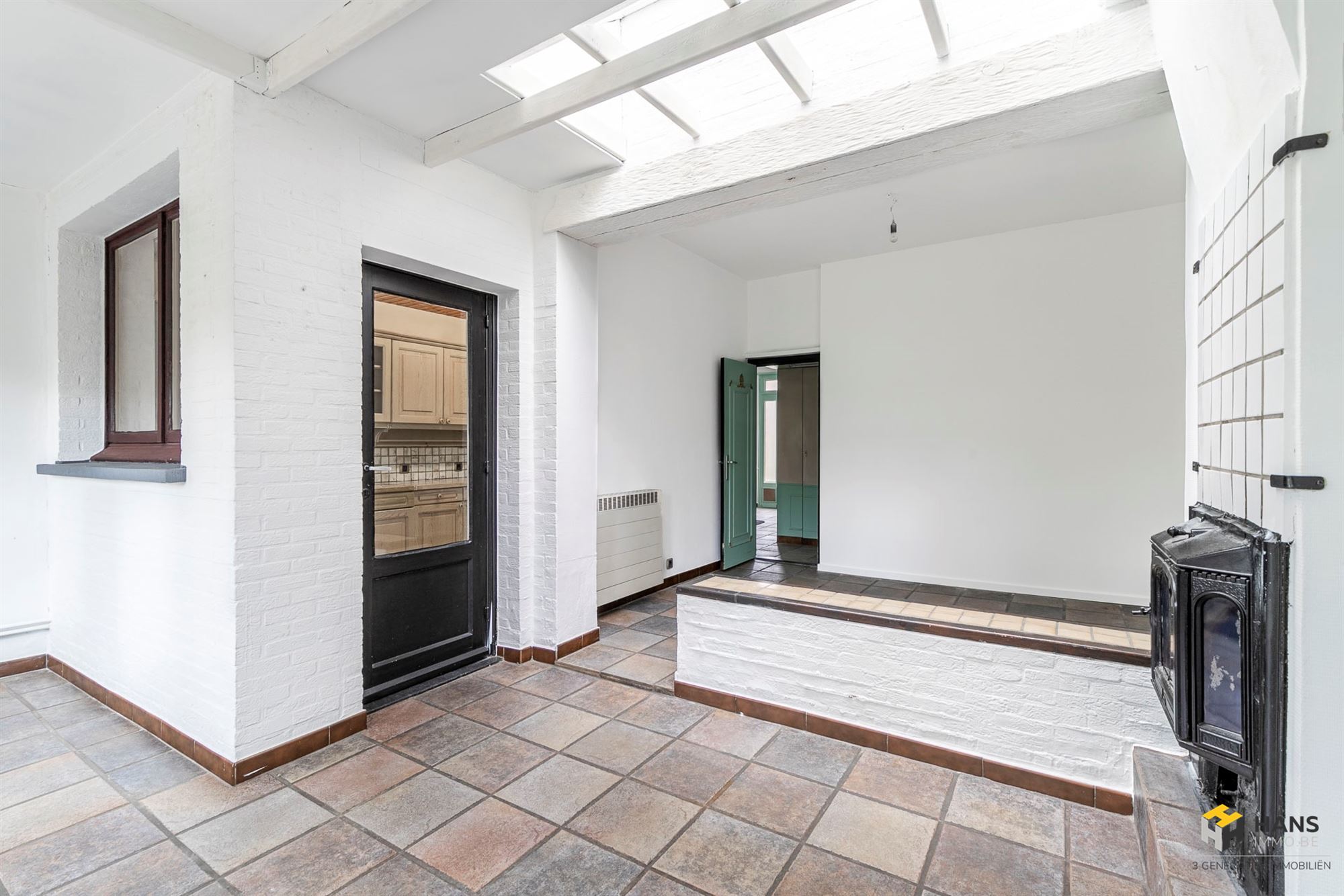 Maison à rénover (165m²) avec 5 chambres et jardin (112m²) à Merksem. - photo 5