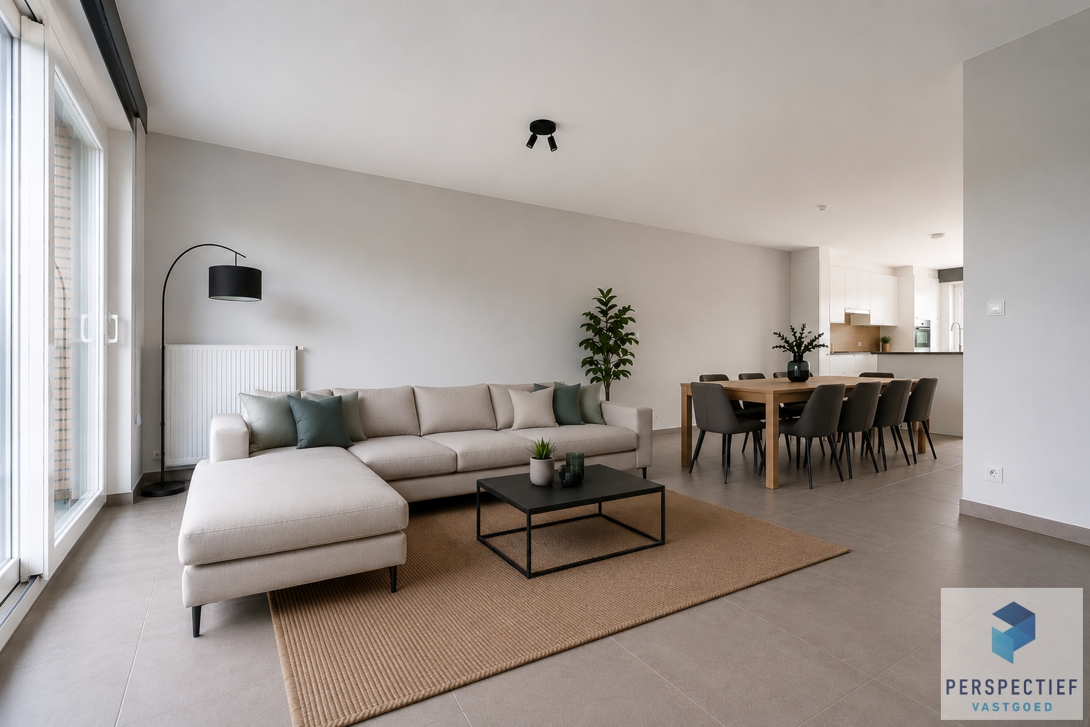 Ruim gelijkvloers appartement met 2 slaapkamers, voor- én achtertuin met terras &amp; staanplaats - foto 4