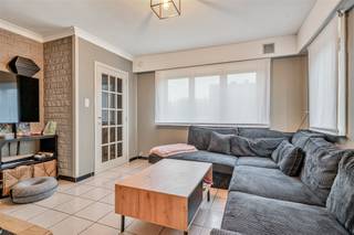 Op korte afstand van centrum, treinstation enz. bevindt zich deze leuke wijkwoning. De woning beschikt op de gelijkvloerse verdieping over een...
