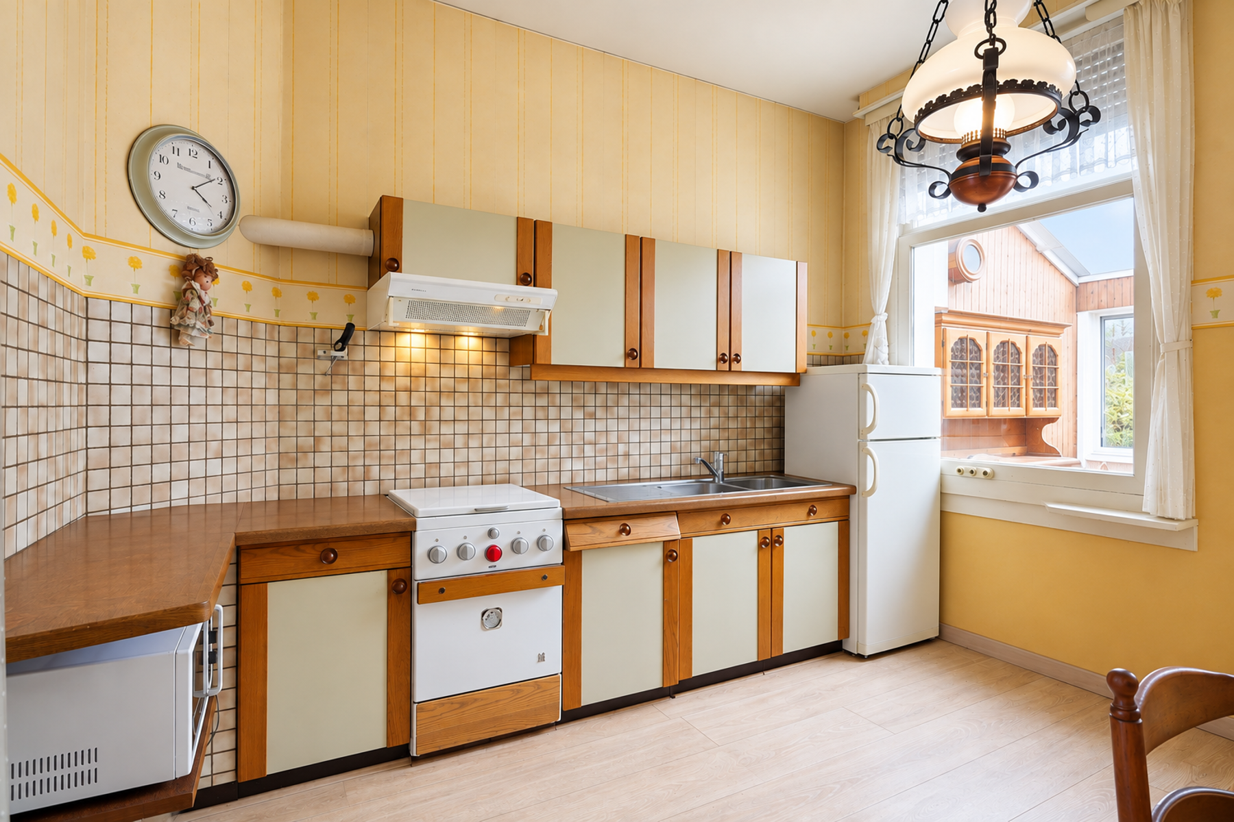 Te renoveren woning met diepe tuin in Kapellen - foto 4