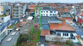 Prachtig eclectisch vooroorlogs winkelwoonhuis van ca 288 m² (cfr EPC) met originele winkelinrichting - met minimaal 6 slaapkamers + leuke...