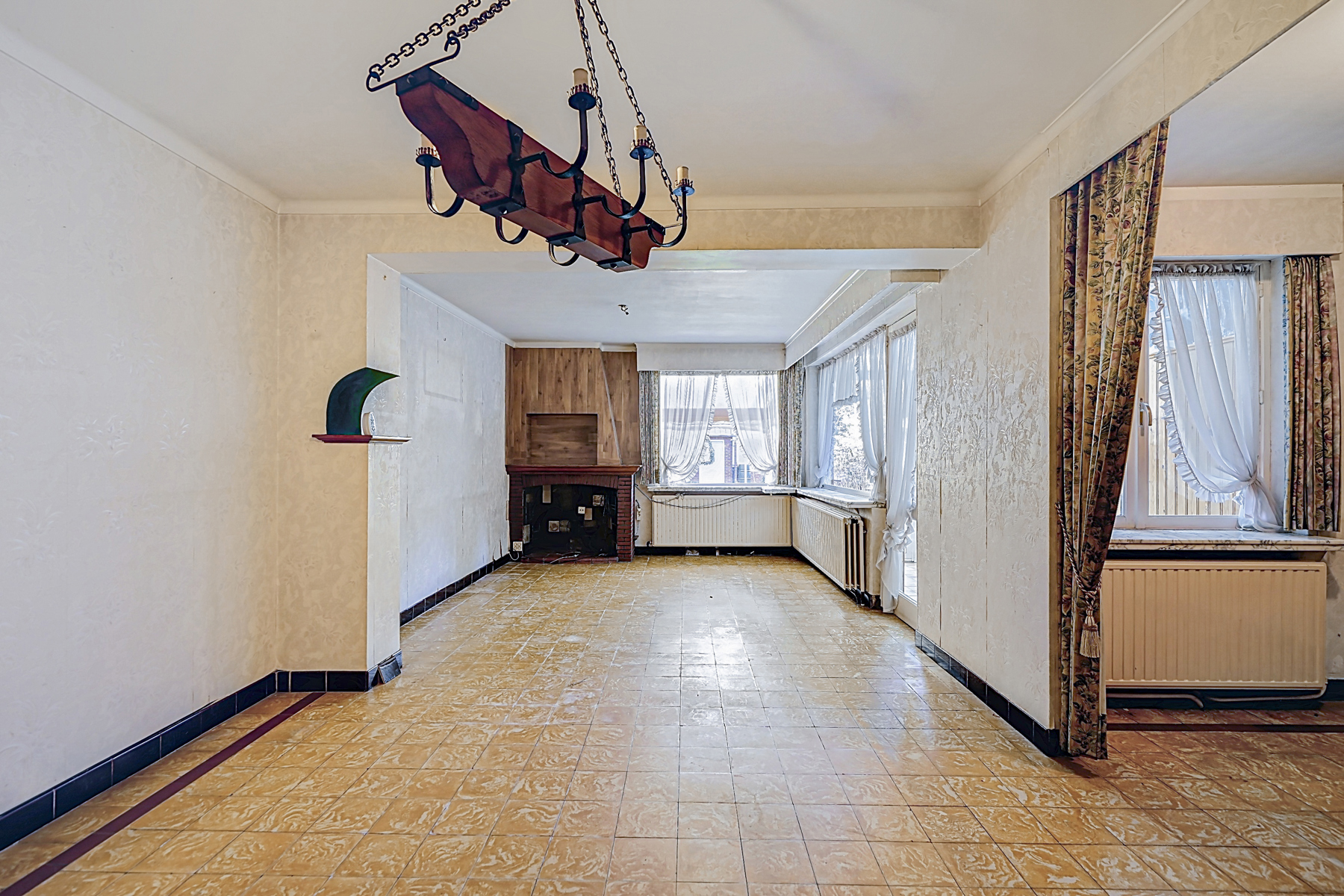 Stadswoning met 4 slaapkamers, stadstuin met berging en 2 PP - foto 4