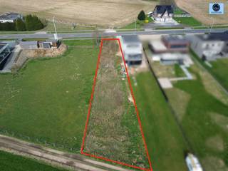 BOUWGROND VOOR HOB Vraagprijs: 159.000 euro Deze grond ligt in de nabijheid van winkels, scholen en openbaar vervoer.Het is bestemd voor het bouwen...