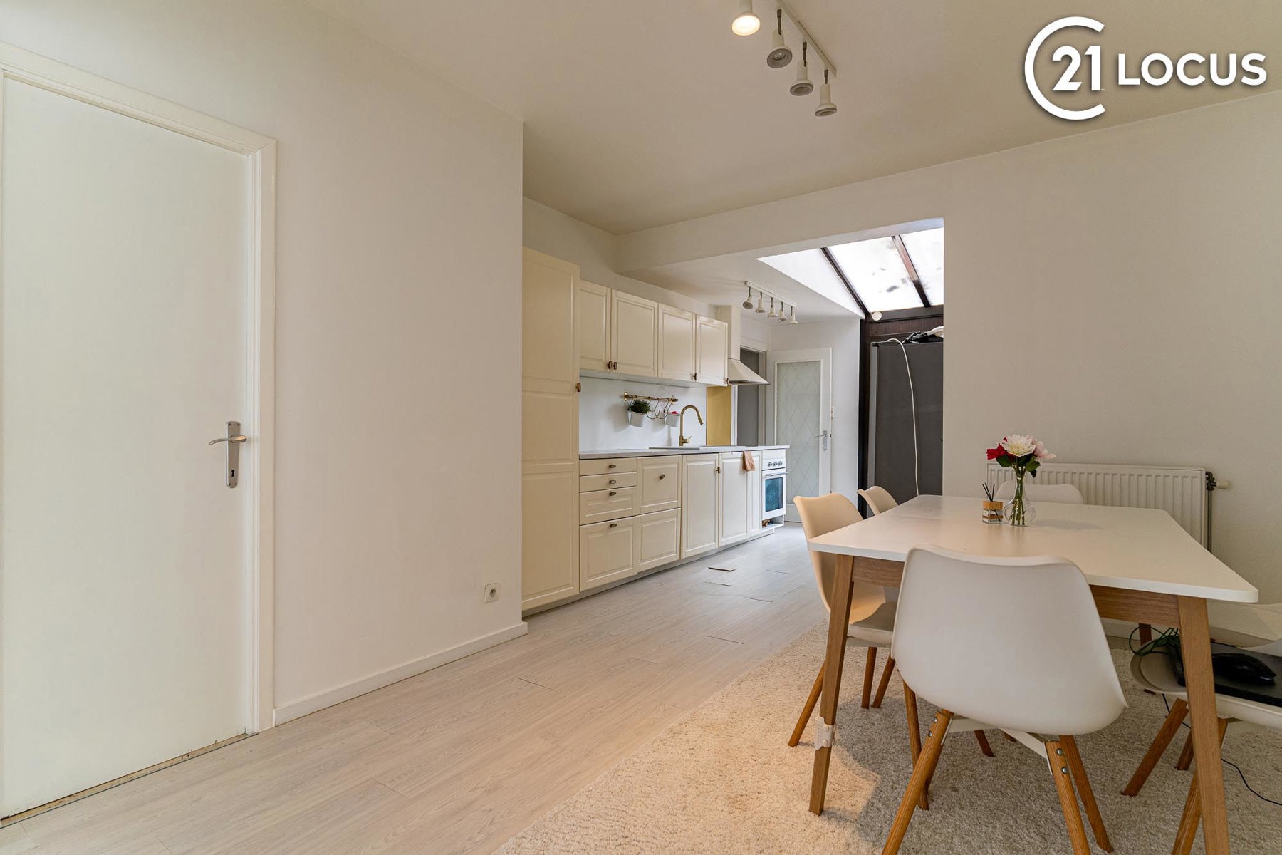 Ruime gezinswoning met 3 slpk, garage en recente renovatie - foto 5