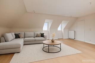 Te koop: lichtrijk, instapklaar appartement met de mogelijkheid tot aankoop van een grote garage.Schrijf je in voor het bezoekmoment op 27/9 via de...