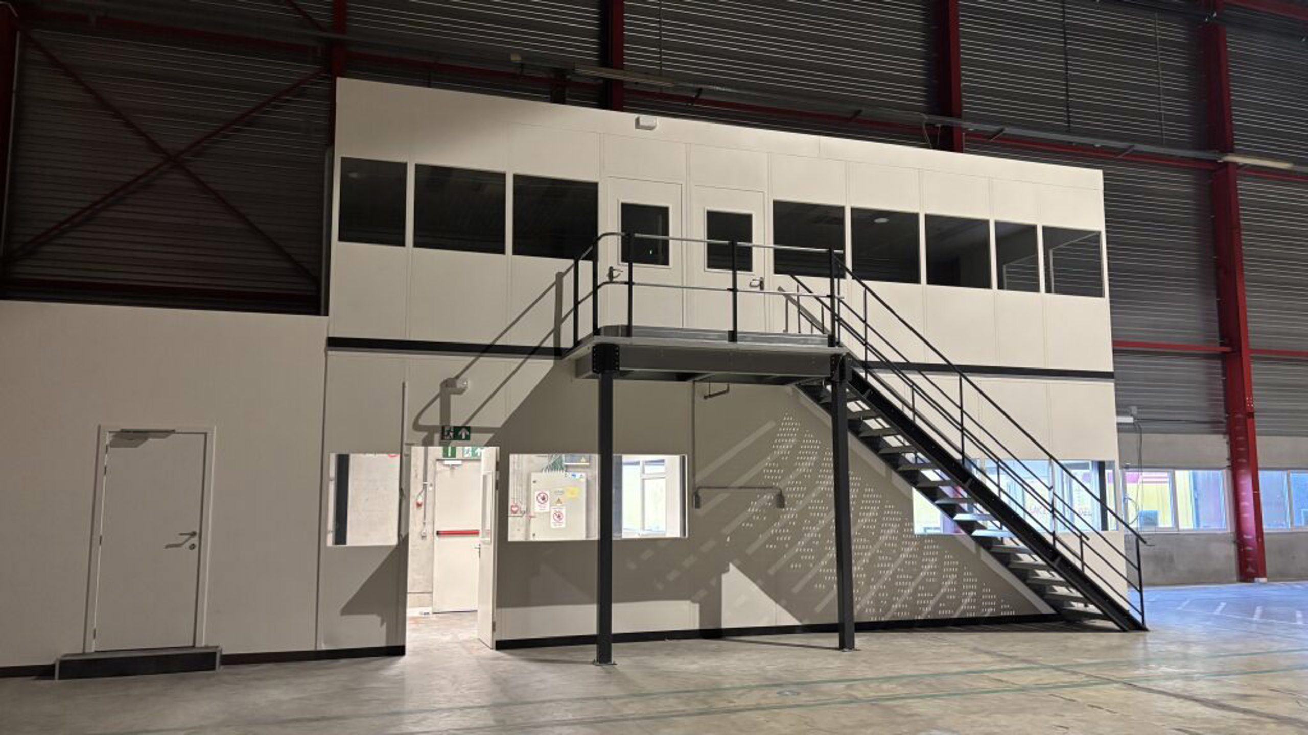 Duurzaam en functioneel magazijn met moderne faciliteiten - foto 4