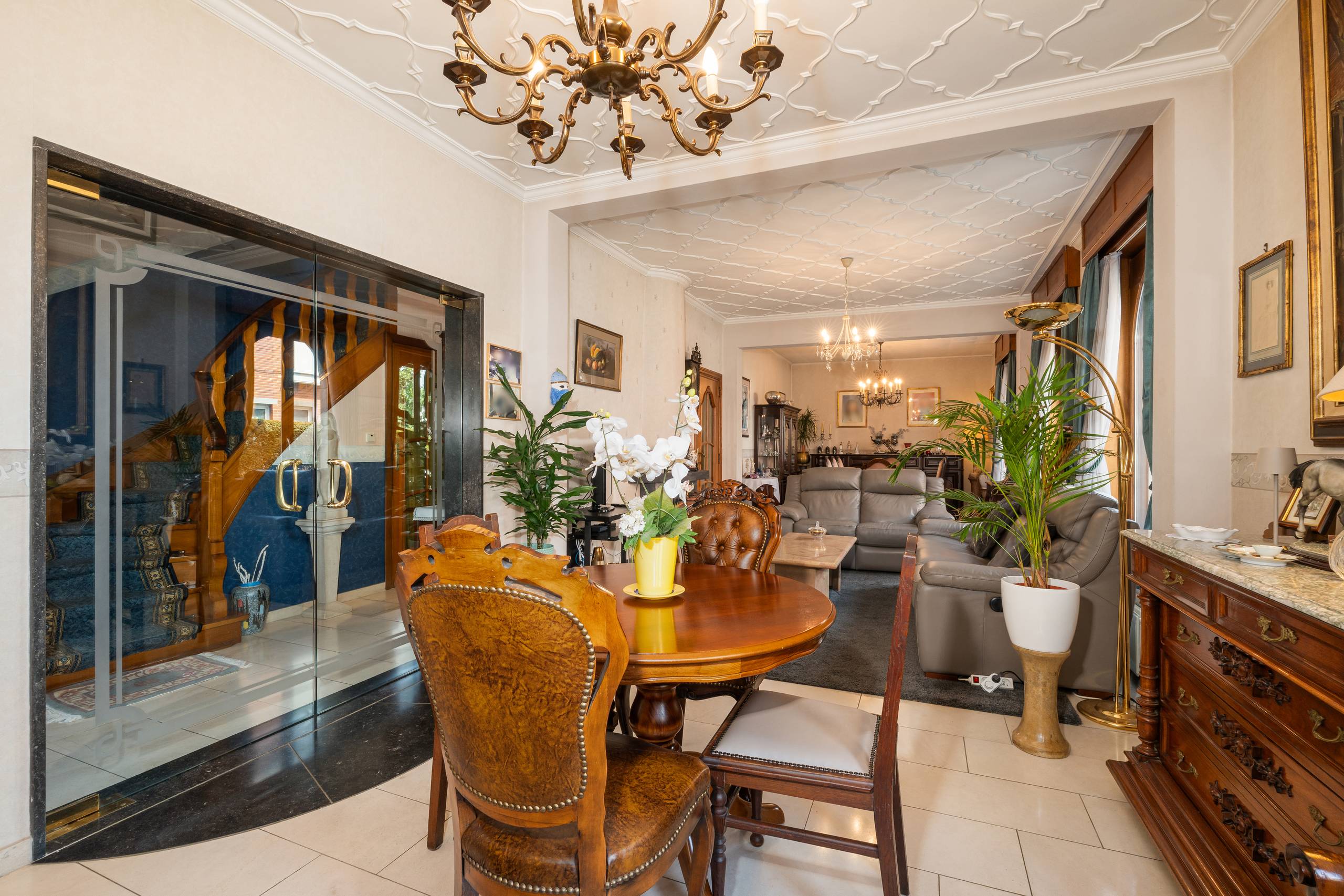 Ruime halfopen woning met 6 garages in Machelen - foto 5
