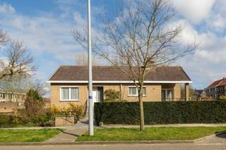 Deze verrassend ruime en zéér stevig gebouwde woning is uiterst goed gelegen in het geliefde Kristus-Koning, het is er super rustig en toch mega...