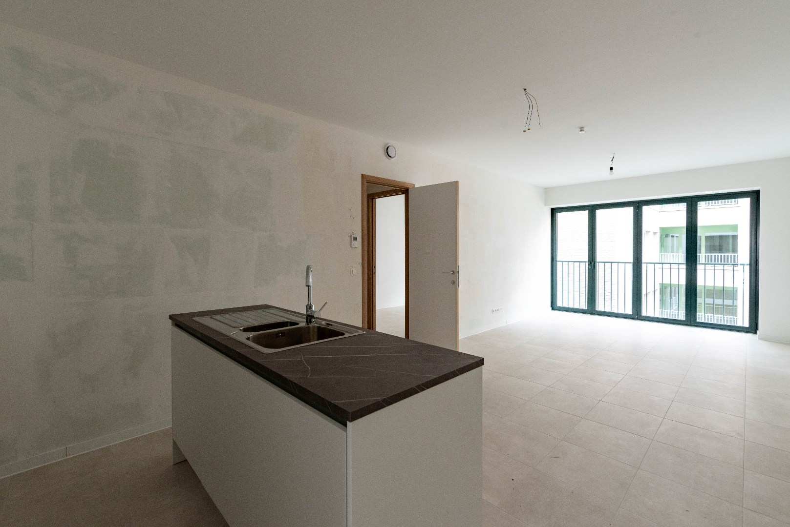 Prachtig nieuwbouw appartement met 2 slk en terras - foto 2