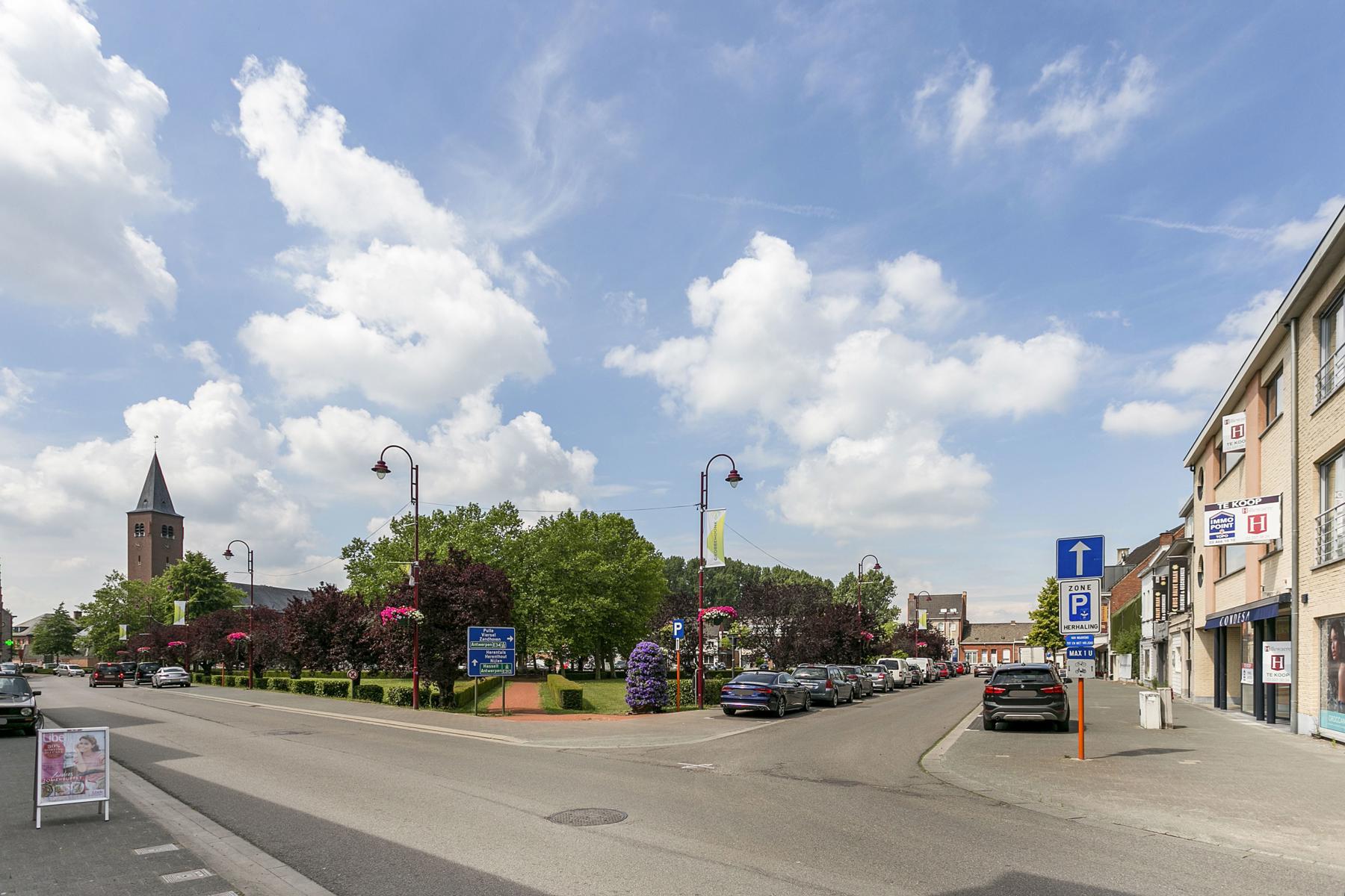 GLV 2 SLK MET TUIN OP HET DORPSPLEIN IN GROBBENDONK - foto 4