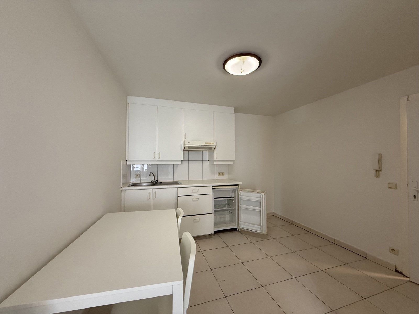 Gemeubelde studio in het centrum van Geel - foto 4