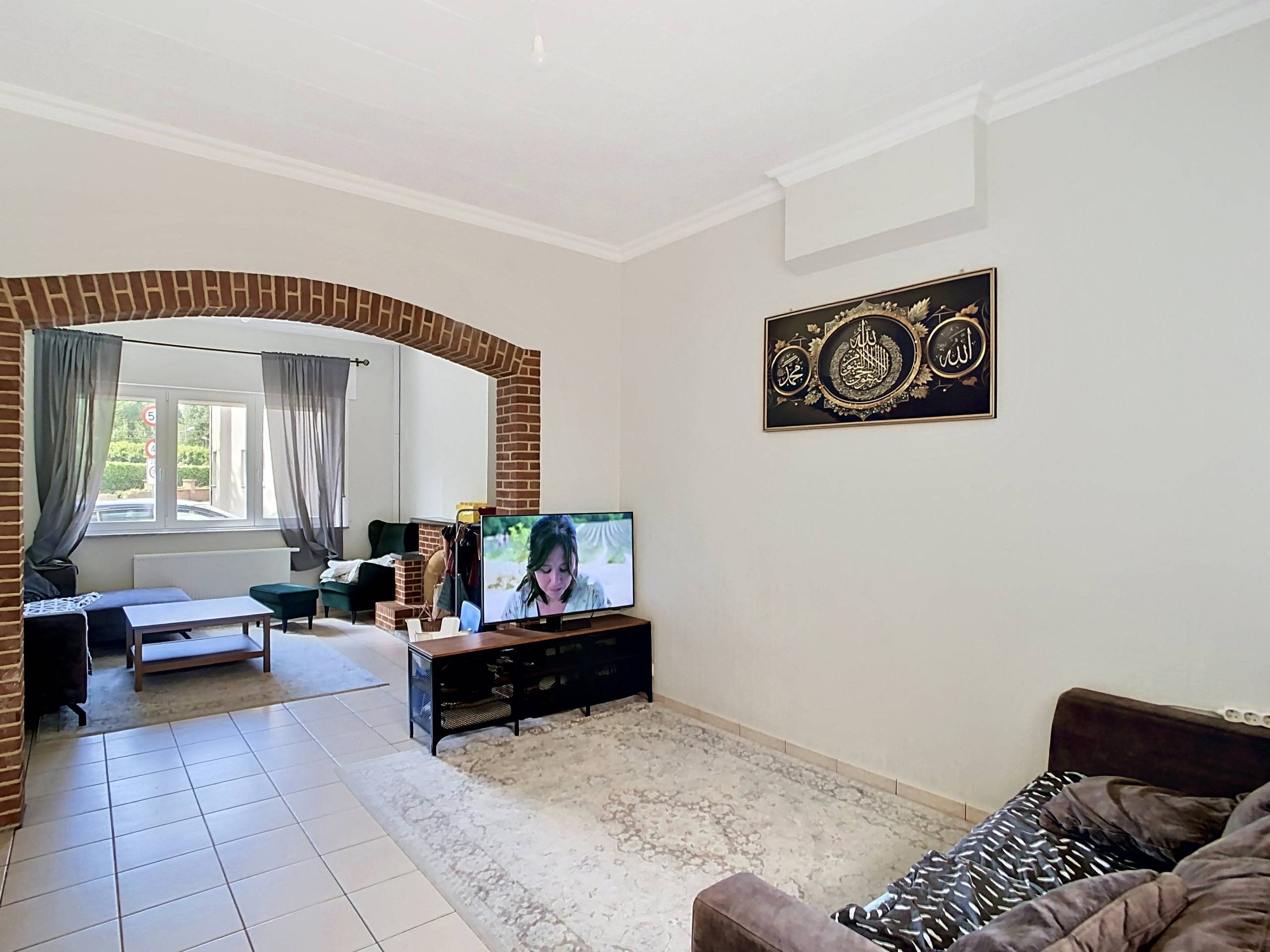 Ruime woning met 4 slaapkamers en tuin te huur - foto 4