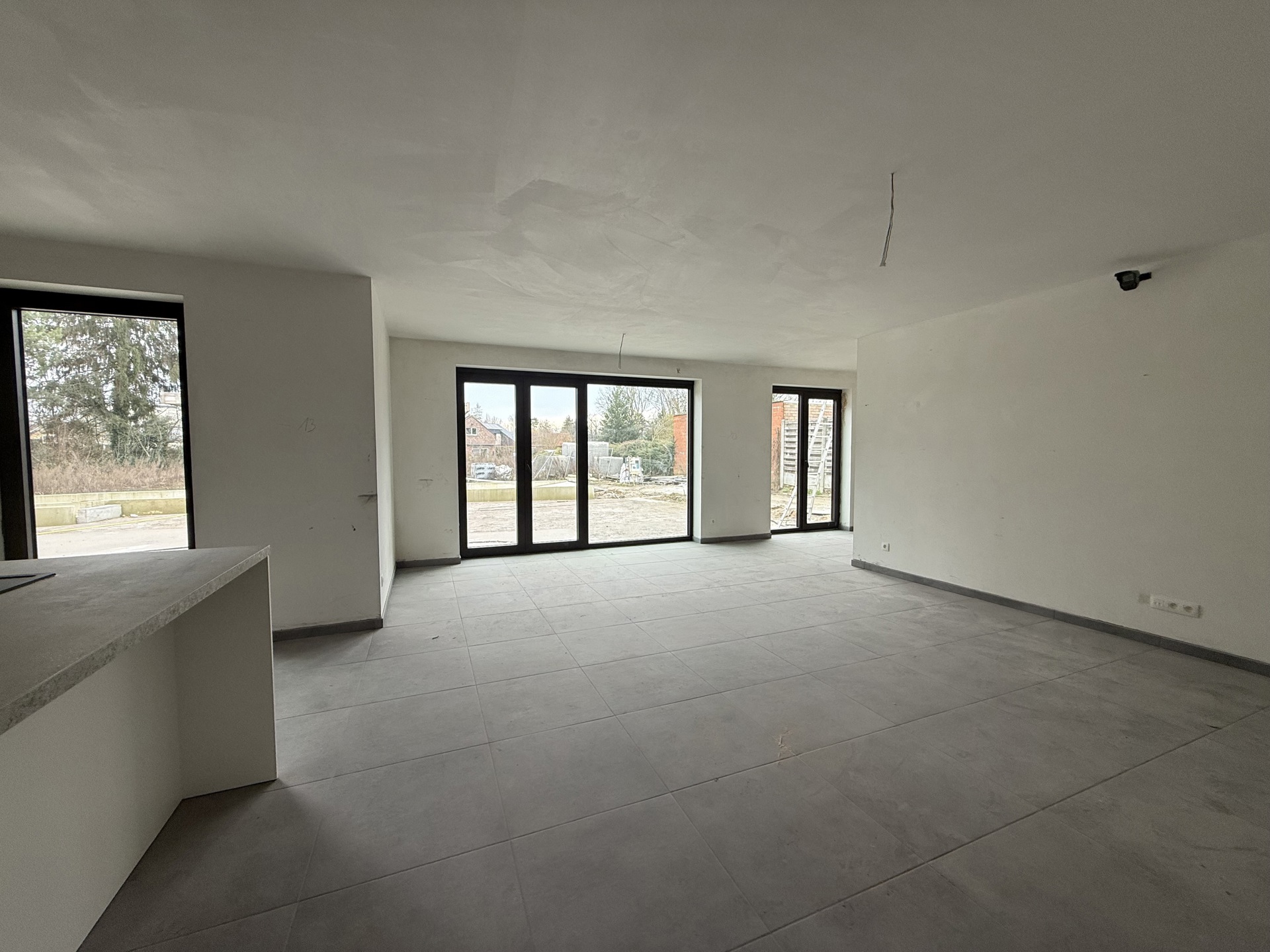 Nieuwbouw gelijkvloers appartement met tuin en terras - foto 5