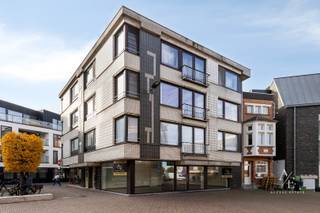 Deze exclusieve eigendom wordt u te koop aangeboden door Access Estate. Maak jouw afspraak via sms of WhatsApp door te sturen naar via 0475 92 30...